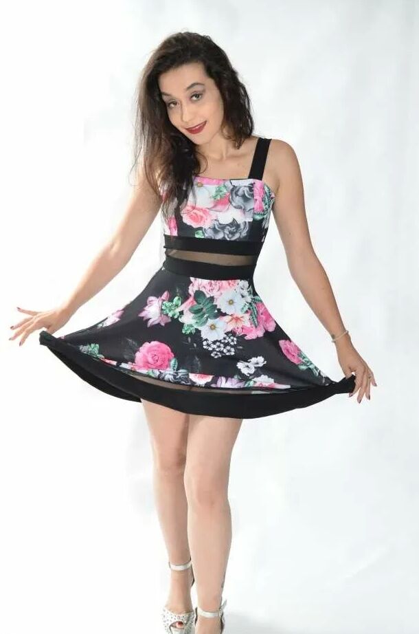 Photo shooting with turkish born Jasmin Babe in a colorful d