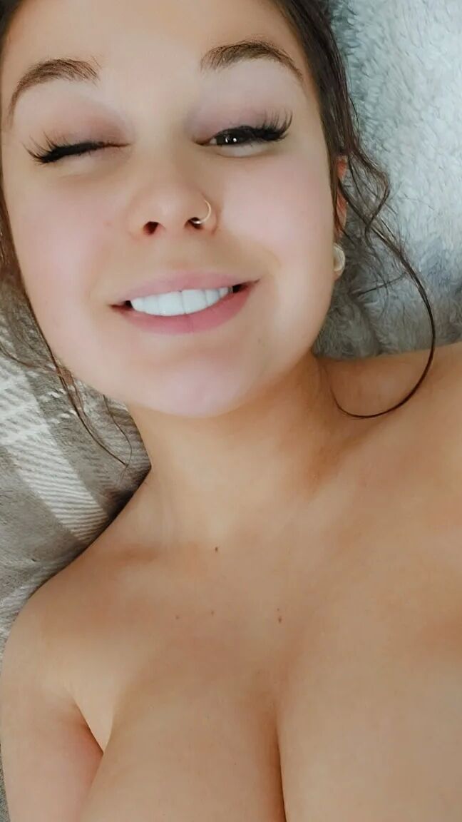 Onlyfans.com/Hollykitten