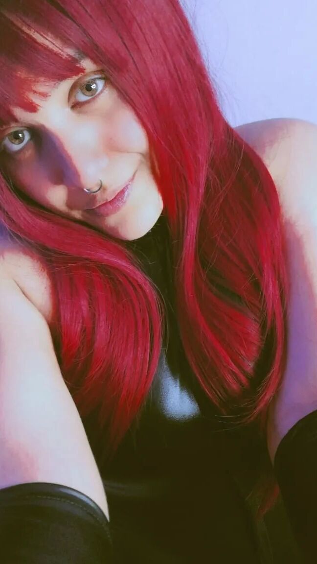Hello, my name is Yoselin but you can call me LilBacon <3