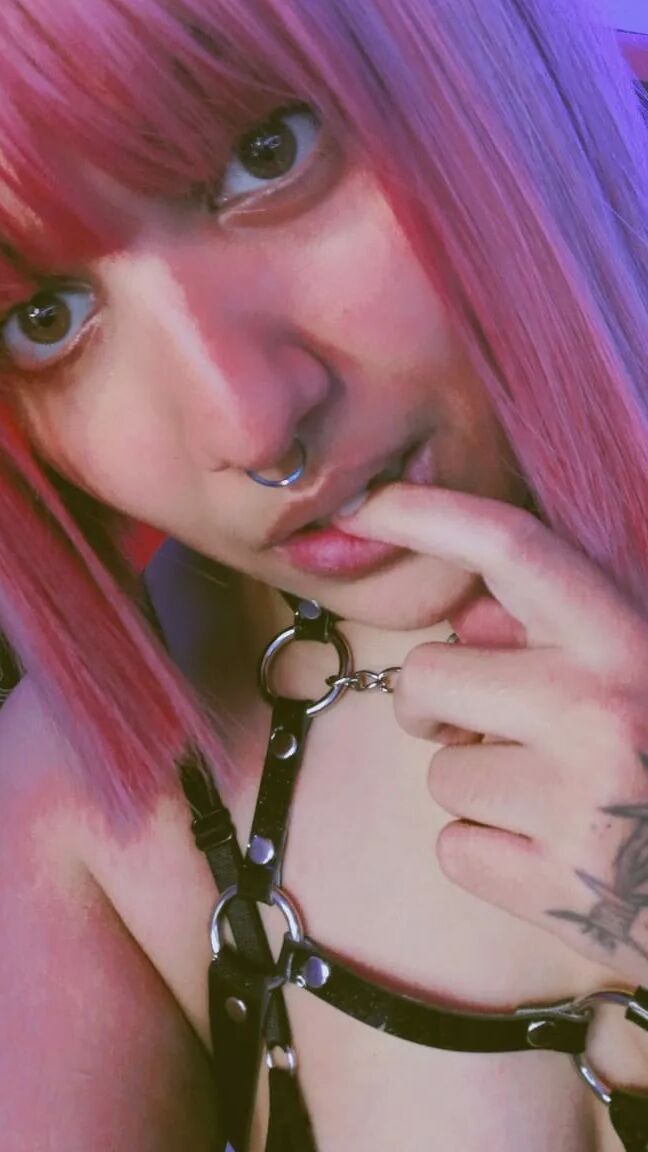 Hello, my name is Yoselin but you can call me LilBacon <3