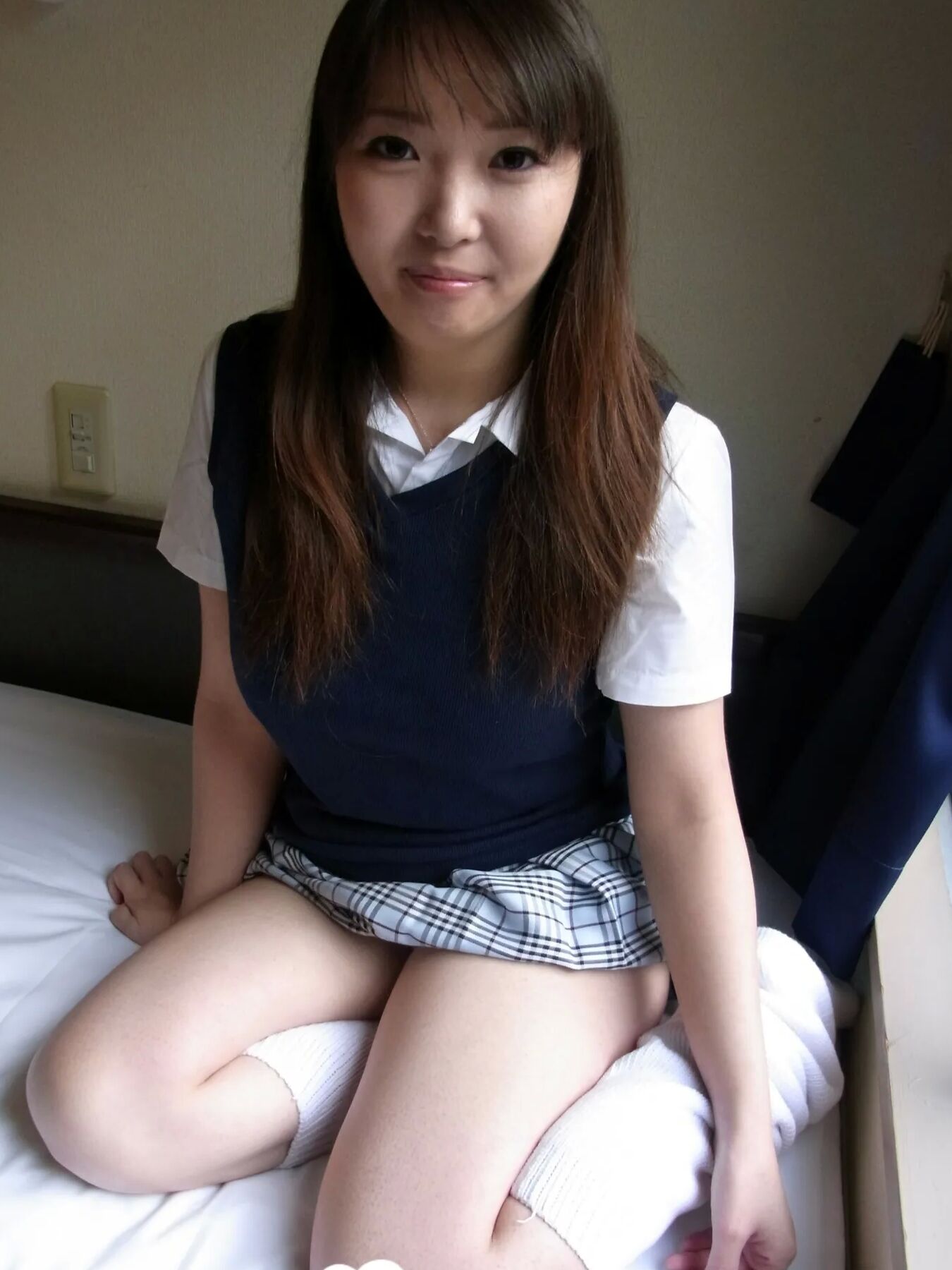 Busty amateur Asian is a teasing goddess