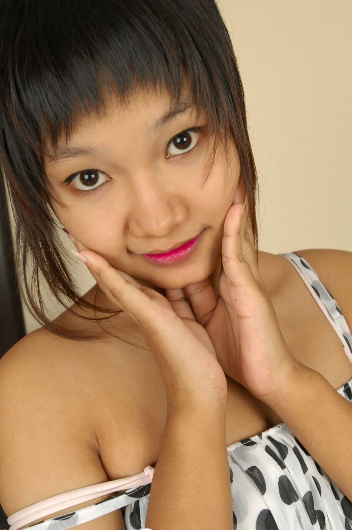 Asian wife invites me over for some banging