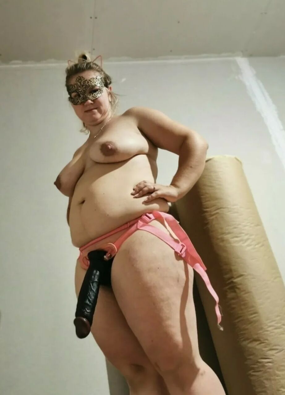 Mistress and her beautiful outfits for hot sex