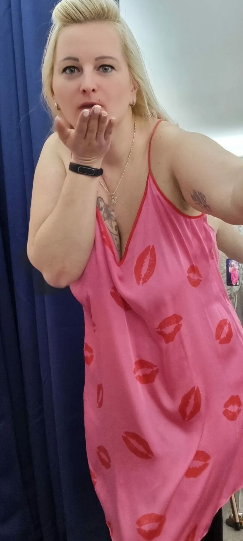Mia Bitch - Selfies für Postings