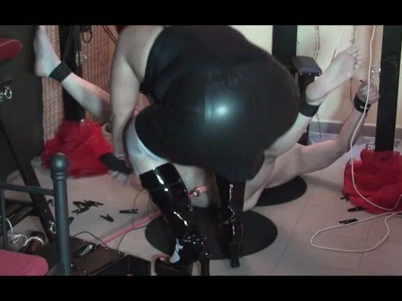 Anal with a machine ...