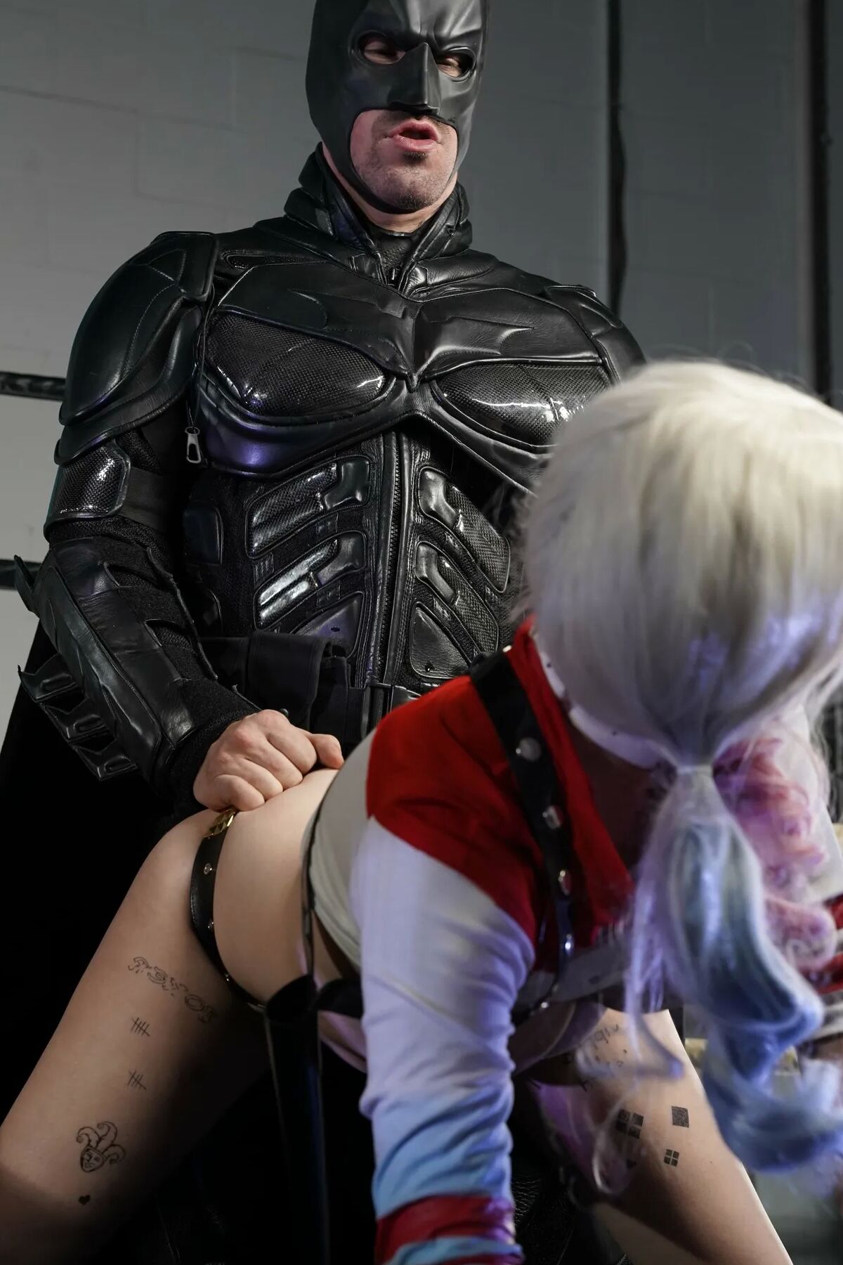 BATMAN gets DOMINATED & FUCKED (HARLEY QUINN WET)