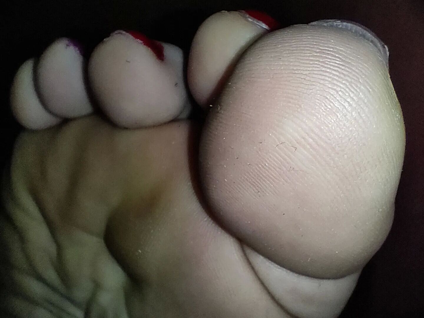 Hornychubby feet