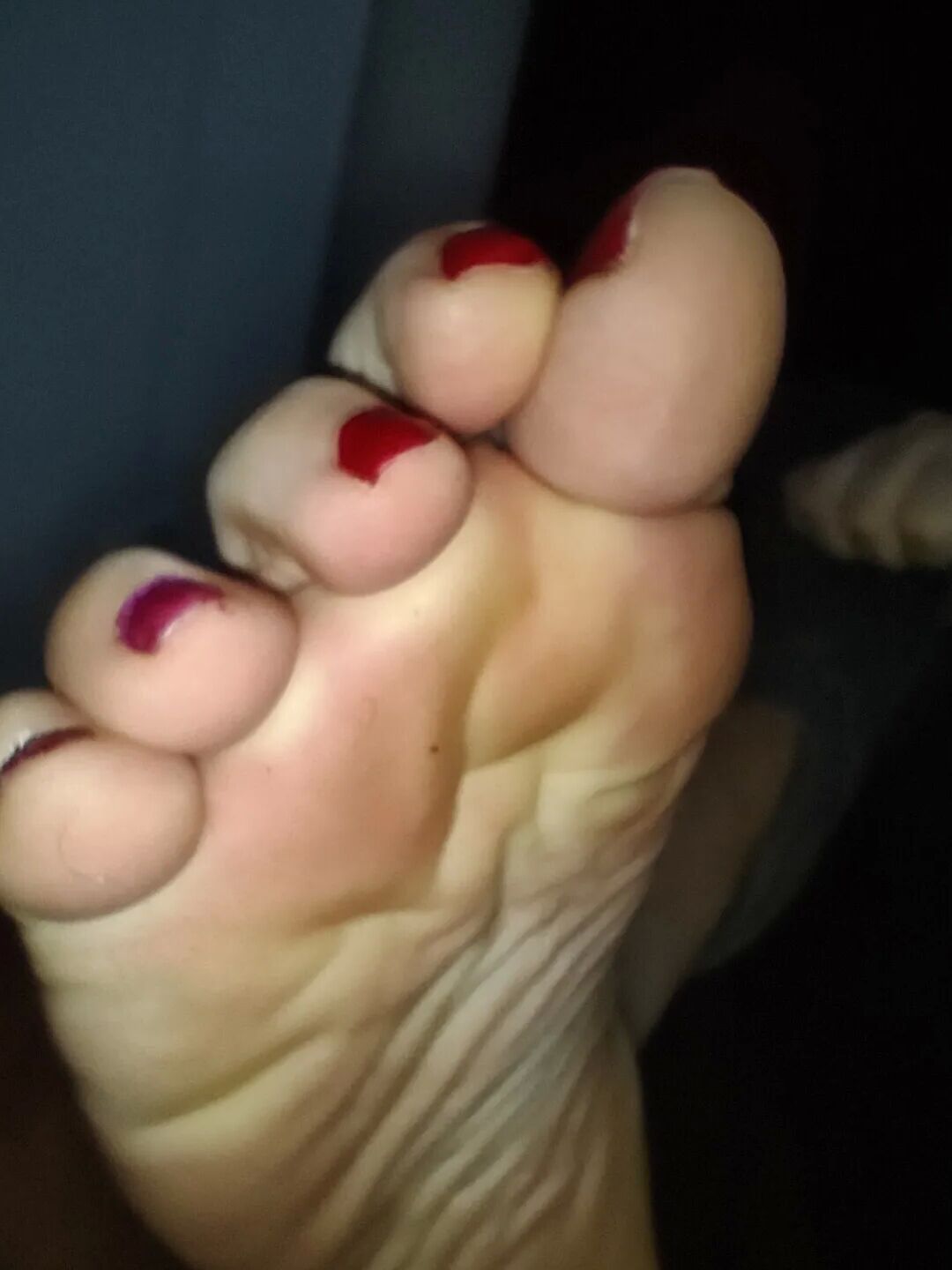 Hornychubby feet