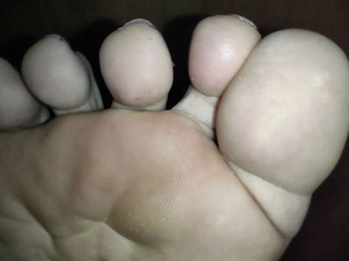 Hornychubby feet