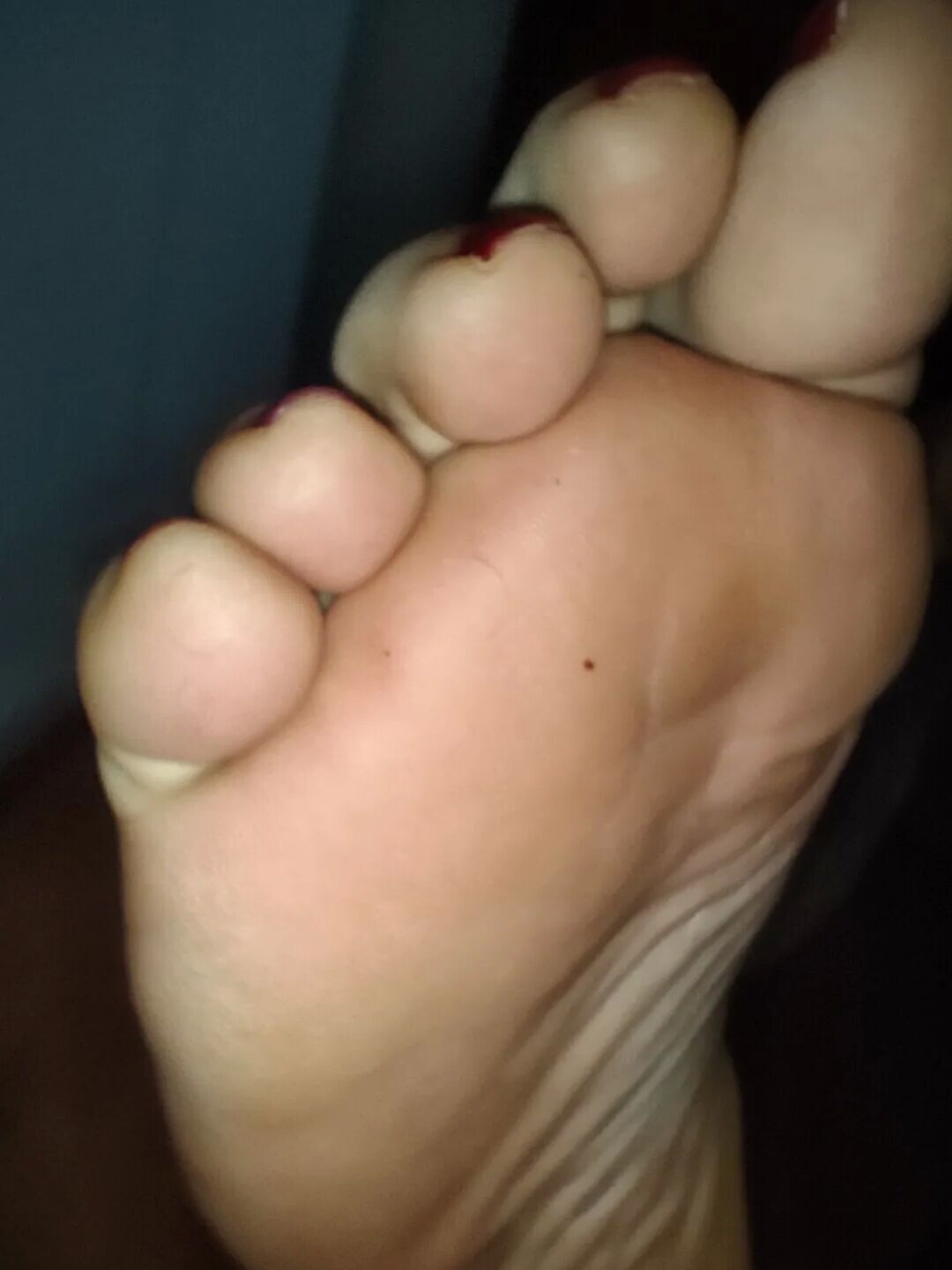 Hornychubby feet
