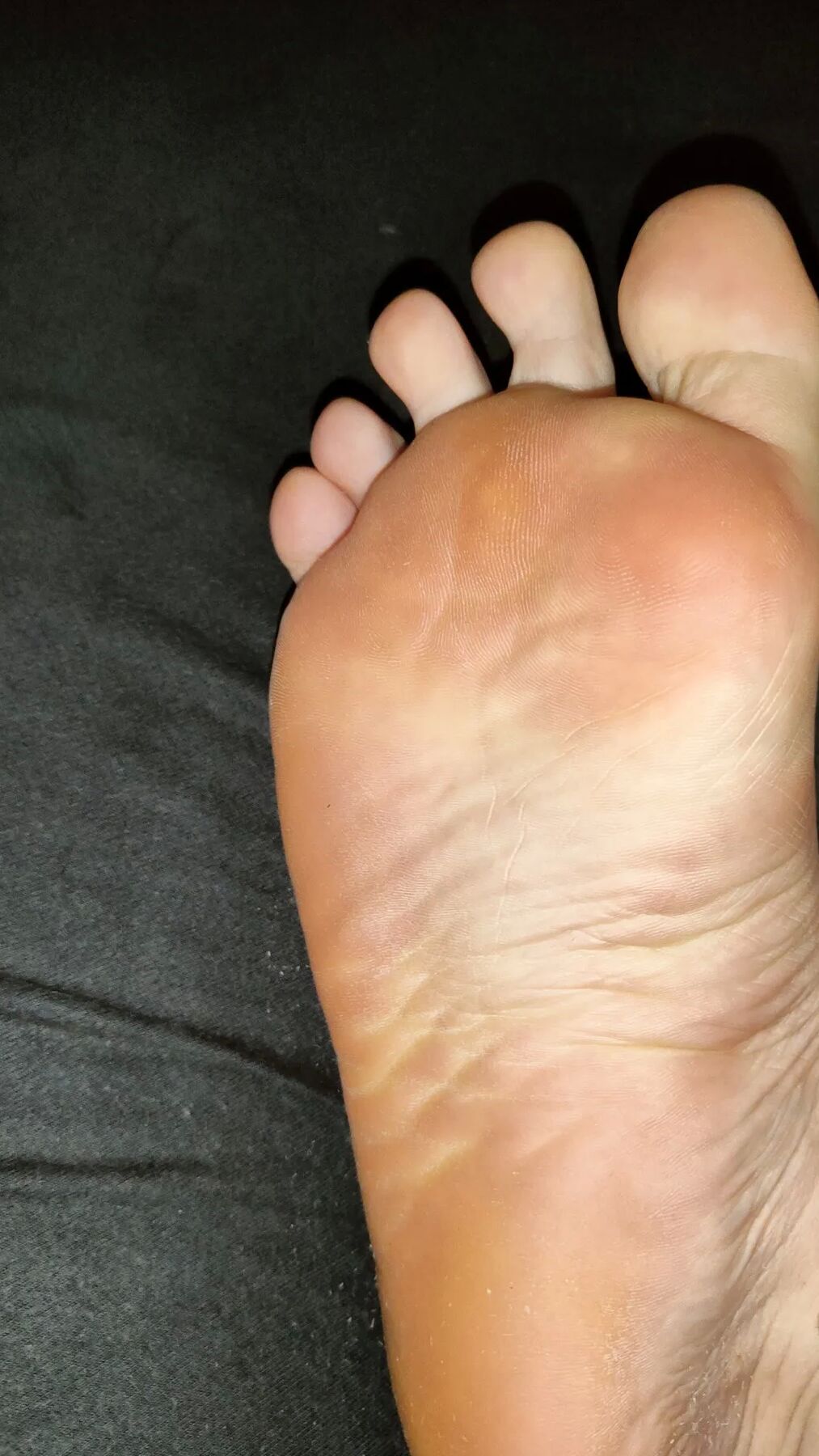 Hornychubby feet