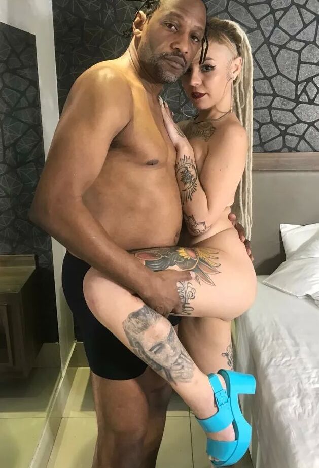 Kyra Sex, Eva Perez, Clarkes Boutaine
