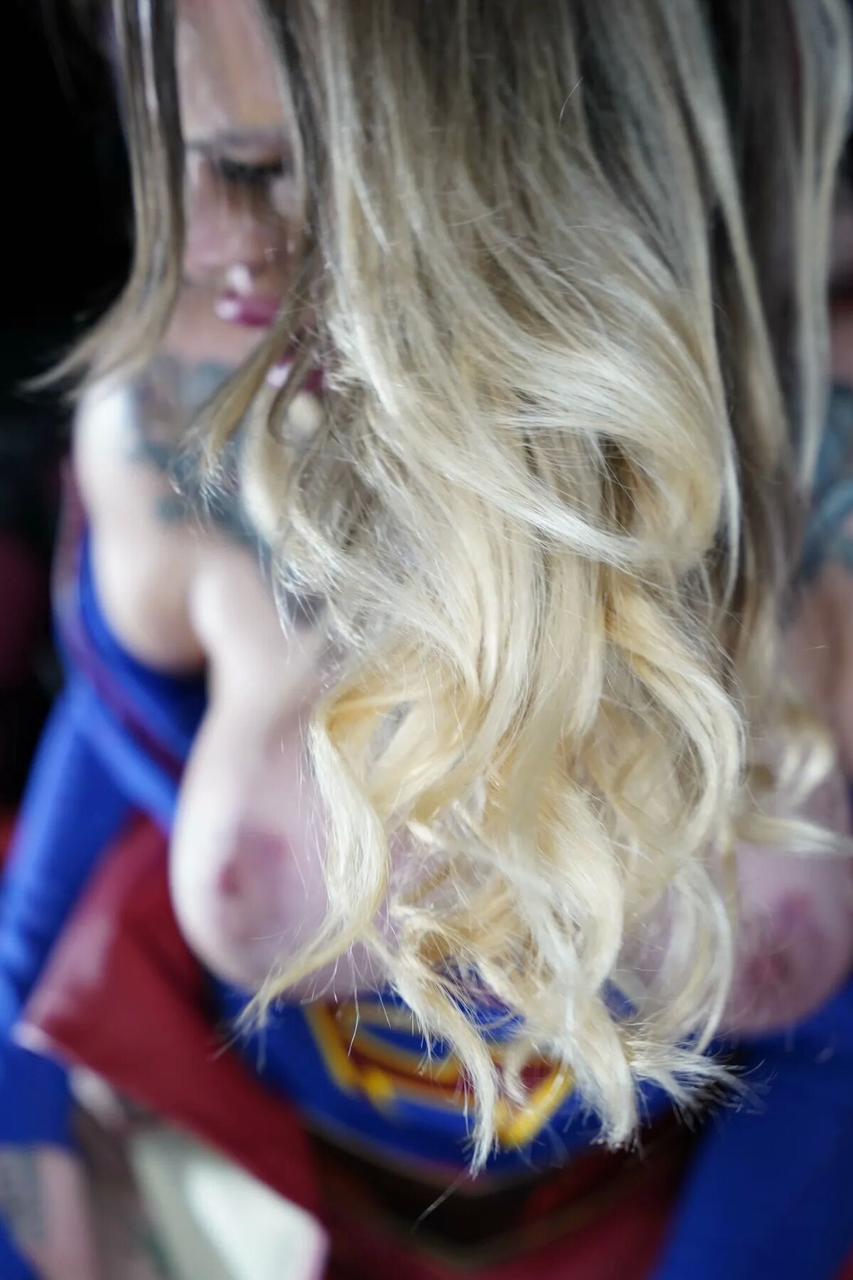 BIG TITIES SUPERGIRL(REAL BOOBS)- Cosplay