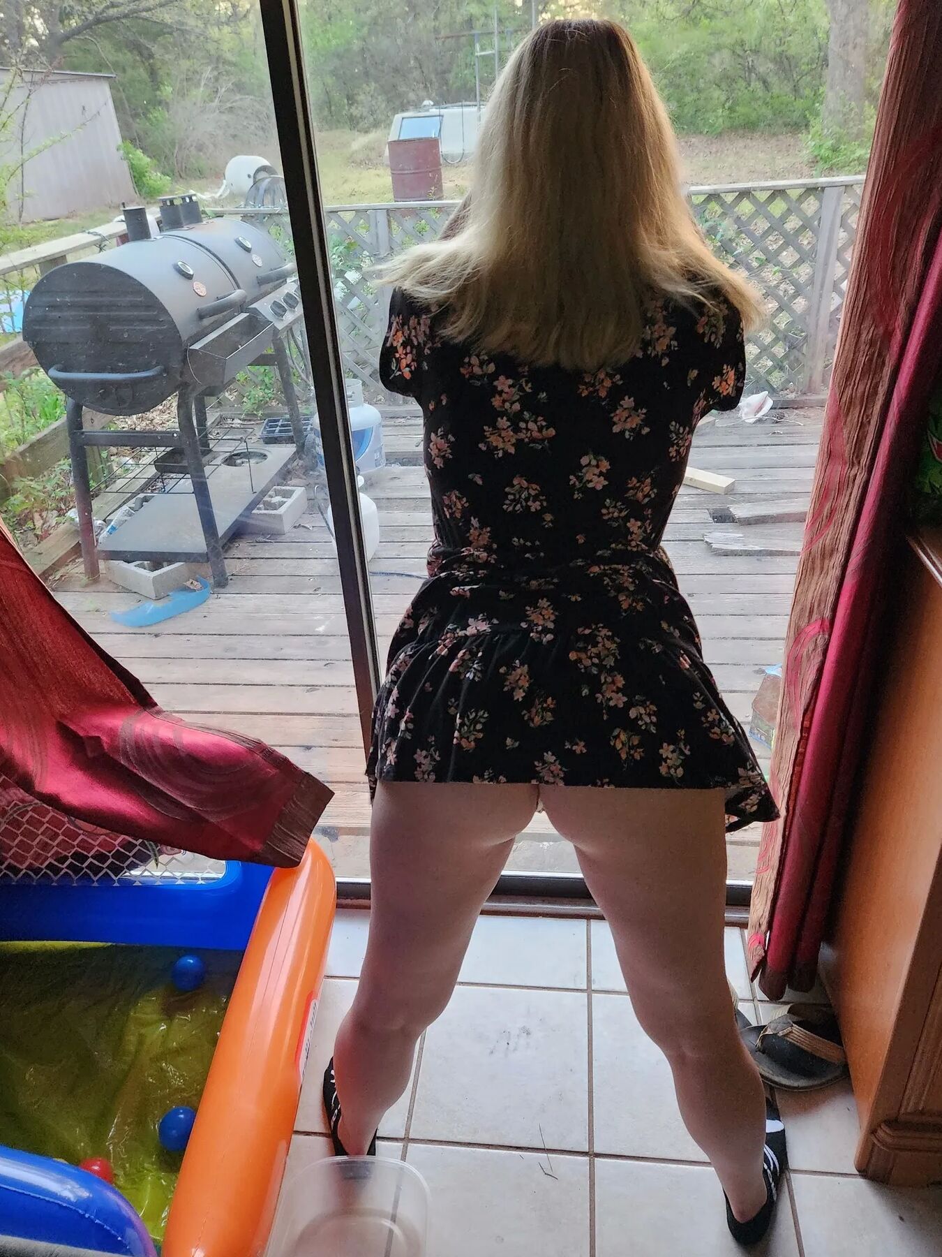 Mama_Foxx94 - Fun in a sundress
