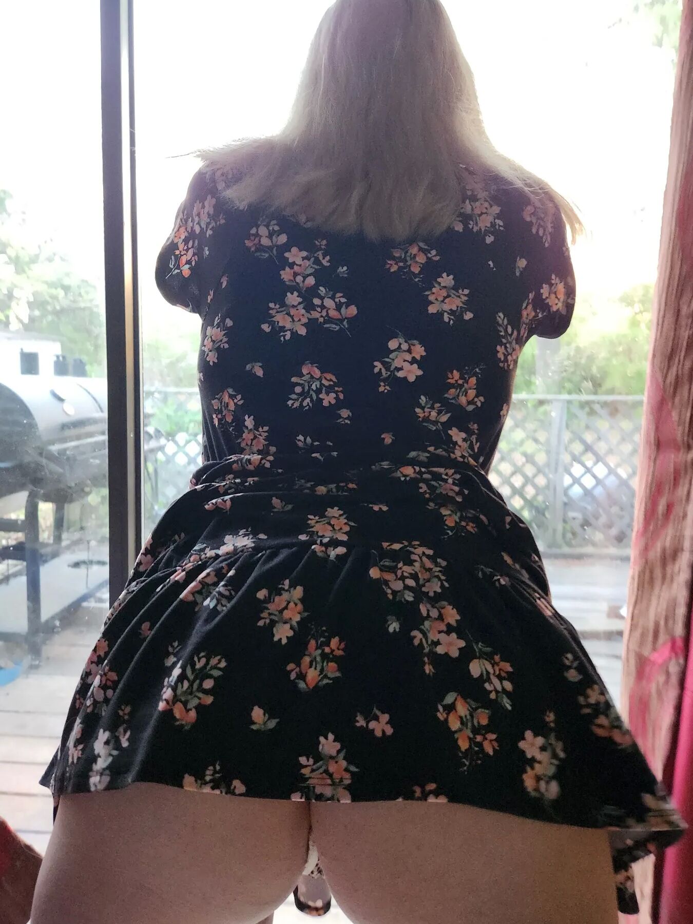 Mama_Foxx94 - Fun in a sundress