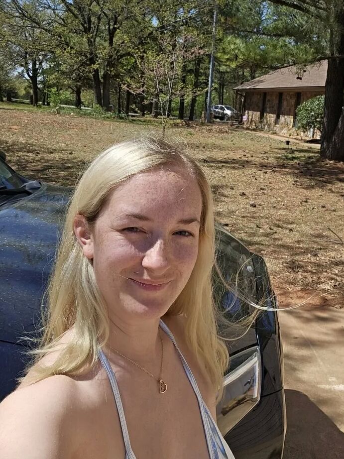 Mama_Foxx94 - A fan got me a micro bikini!!