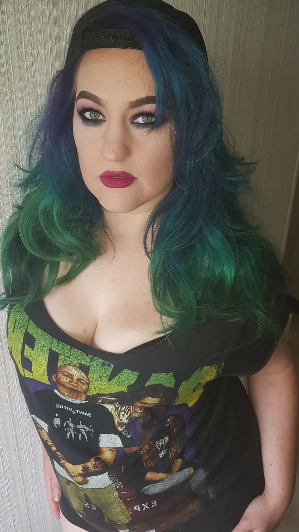 Chubby MILF Amy Leaf- Metalhead