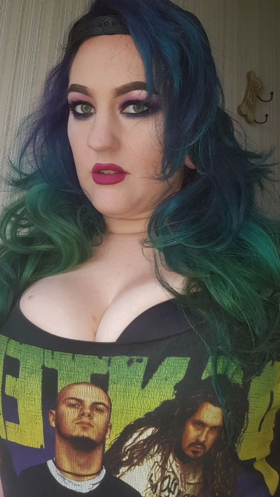 Chubby MILF Amy Leaf- Metalhead