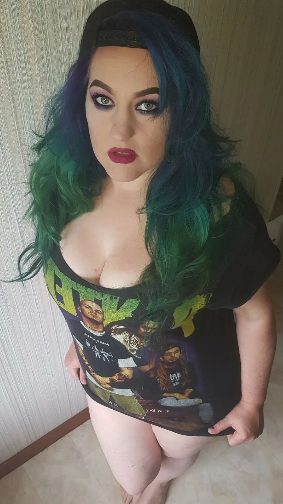 Chubby MILF Amy Leaf- Metalhead