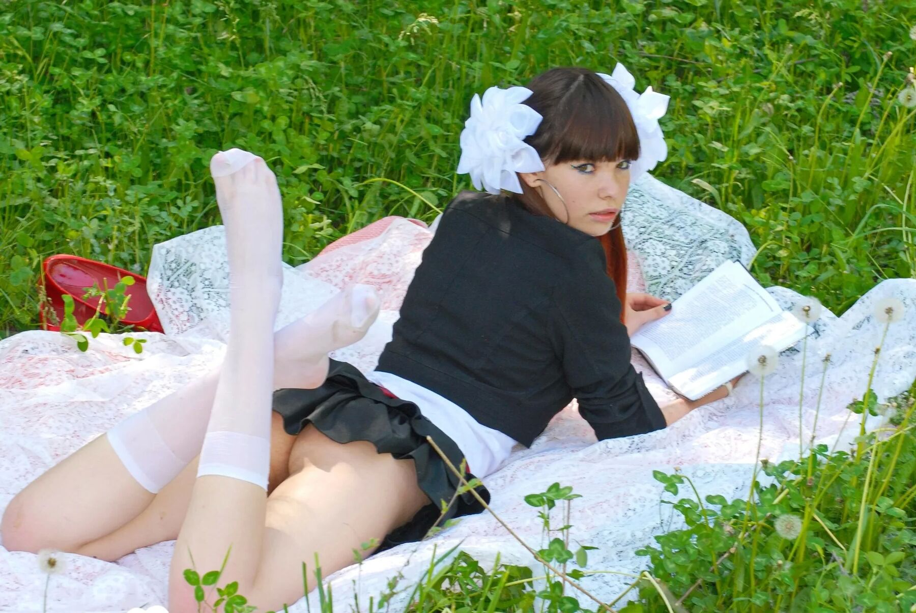Schoolgirl turns a picnic into a teasing session