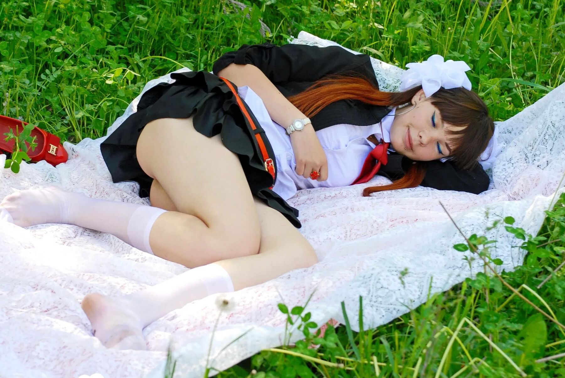 Schoolgirl turns a picnic into a teasing session