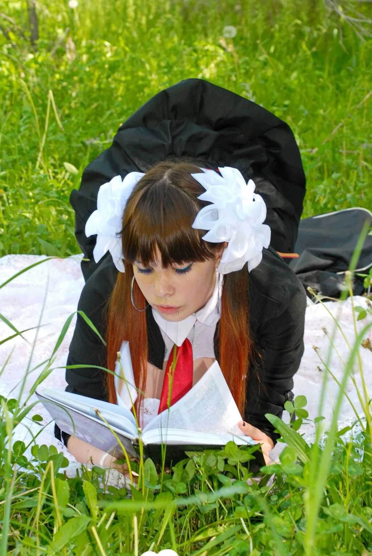 Schoolgirl turns a picnic into a teasing session