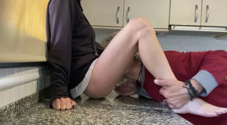 EATING PUSSY AND BLOWJOB IN THE KITCHEN (by WILDSPAINCOUPLE
