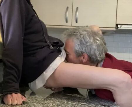 EATING PUSSY AND BLOWJOB IN THE KITCHEN (by WILDSPAINCOUPLE