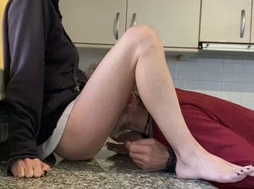 EATING PUSSY AND BLOWJOB IN THE KITCHEN (by WILDSPAINCOUPLE