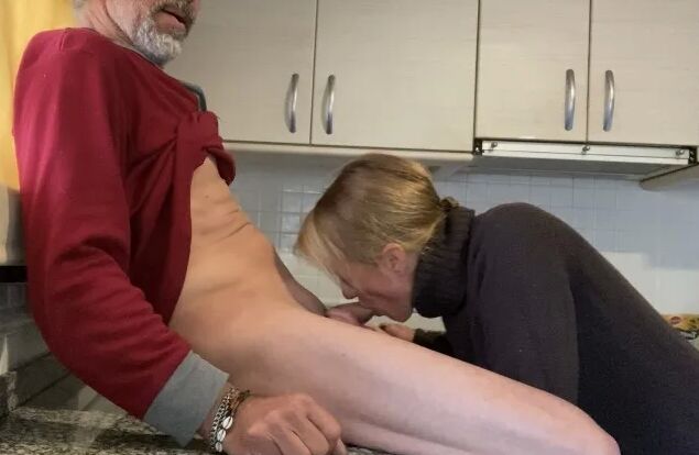EATING PUSSY AND BLOWJOB IN THE KITCHEN (by WILDSPAINCOUPLE