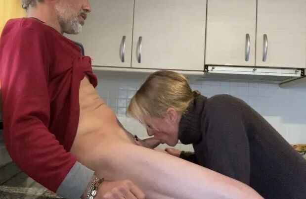 EATING PUSSY AND BLOWJOB IN THE KITCHEN (by WILDSPAINCOUPLE