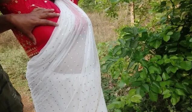 Desi sexy girl and couple hot pic.
