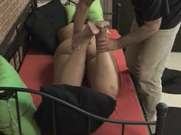 Toes torture ...