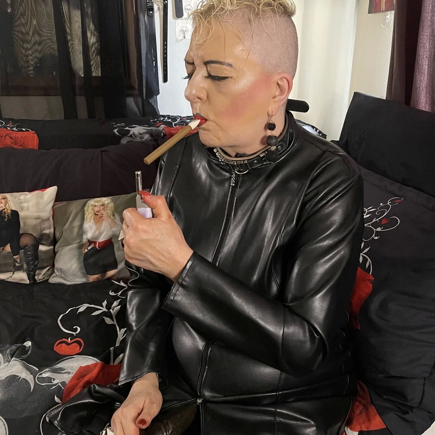 BAD MOMMY WITH STRAPON