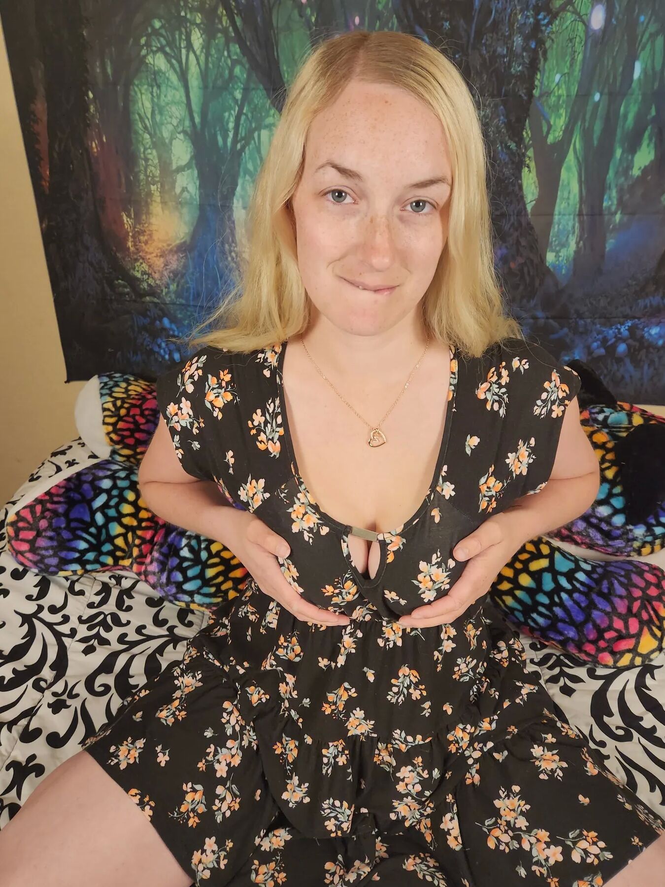 Mama_Foxx94 Easter Album - Bj vid for sale on MANY VIDS
