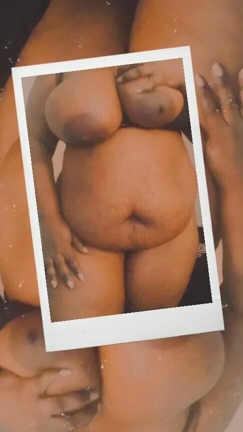 Sexy bedroom pics