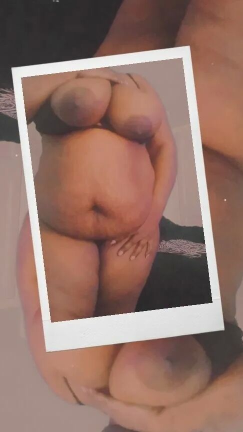 Sexy bedroom pics