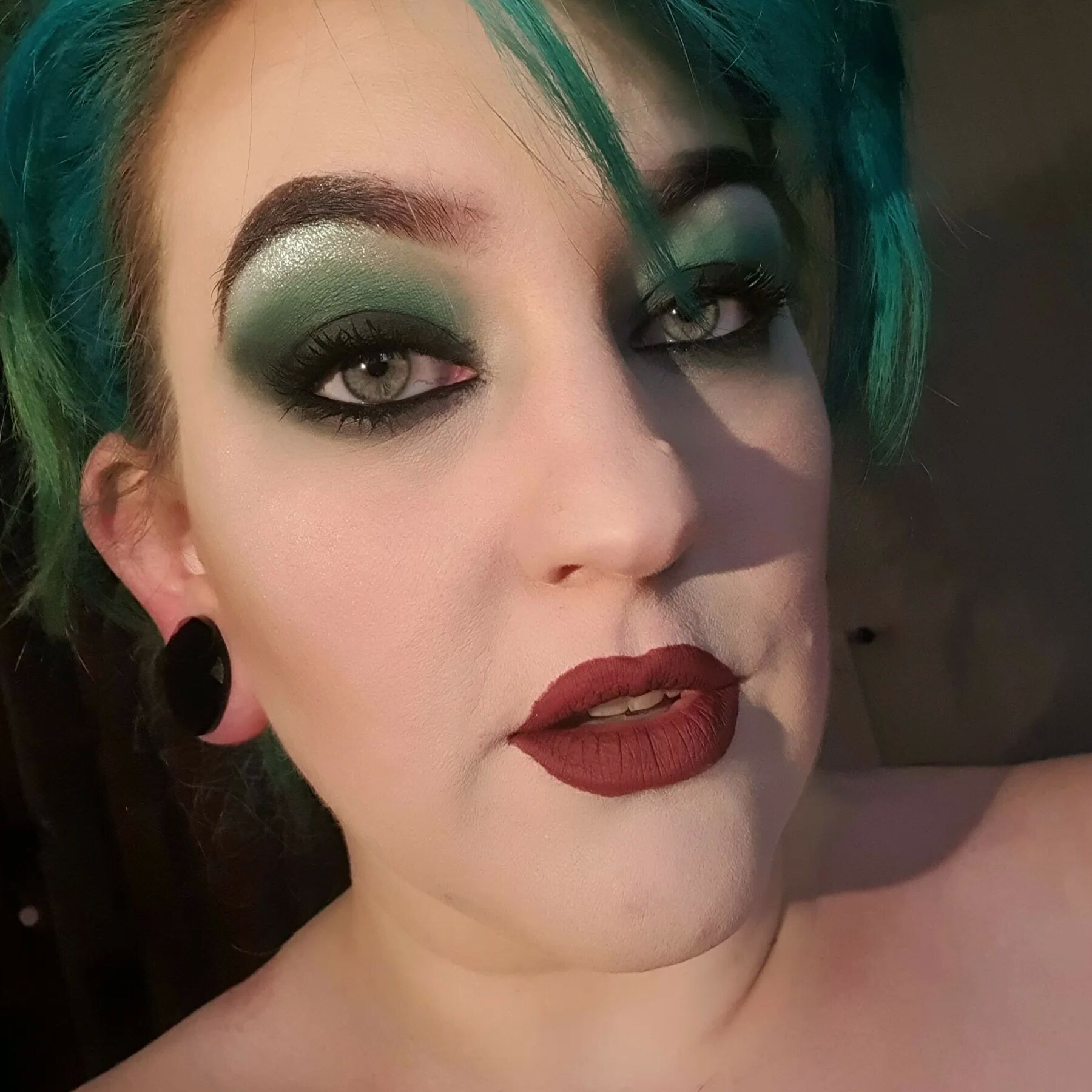 Chubby MILF Amy Leaf- Selfies