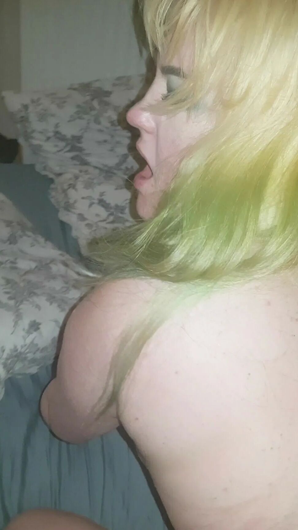 Chubby MILF Amy Leaf- Ride POV