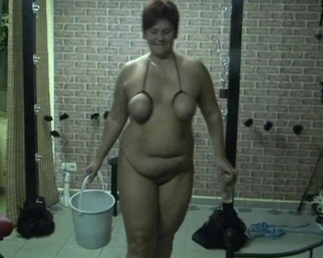 Naked house cleaning ...