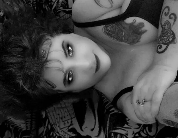 Skin & Ink 2 XS