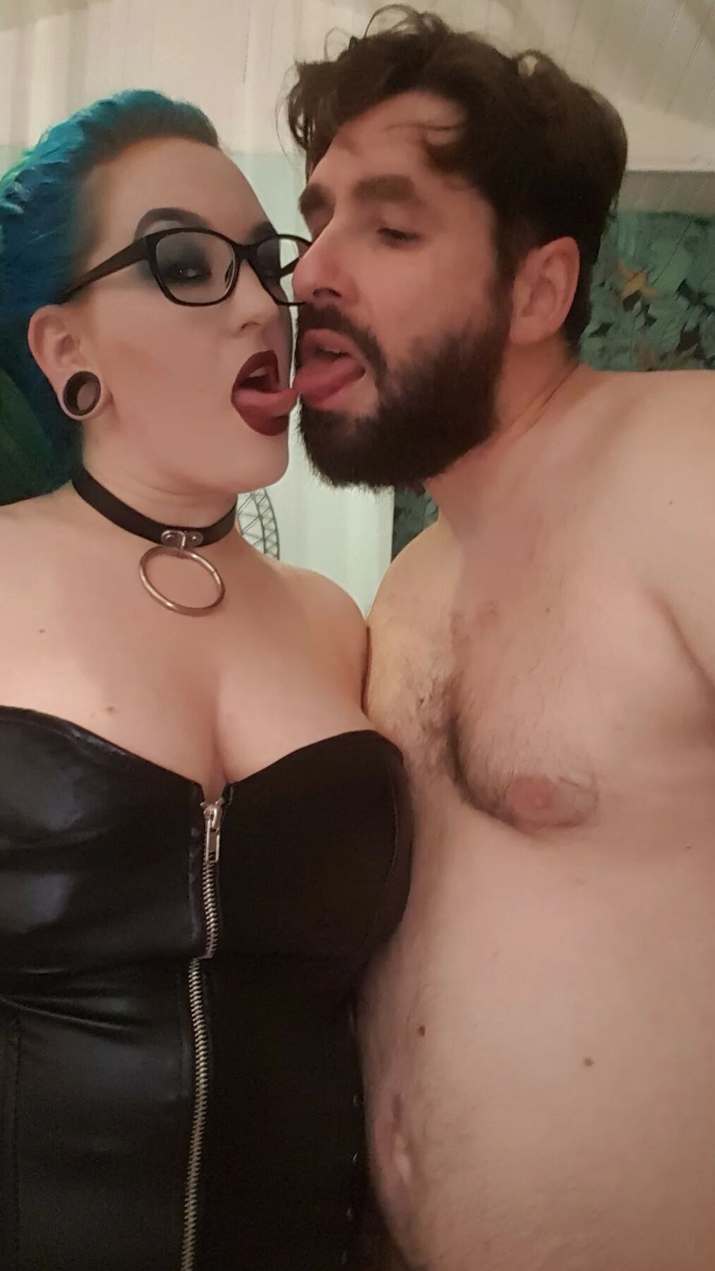 Chubby MILF Amy Leaf- Mistress