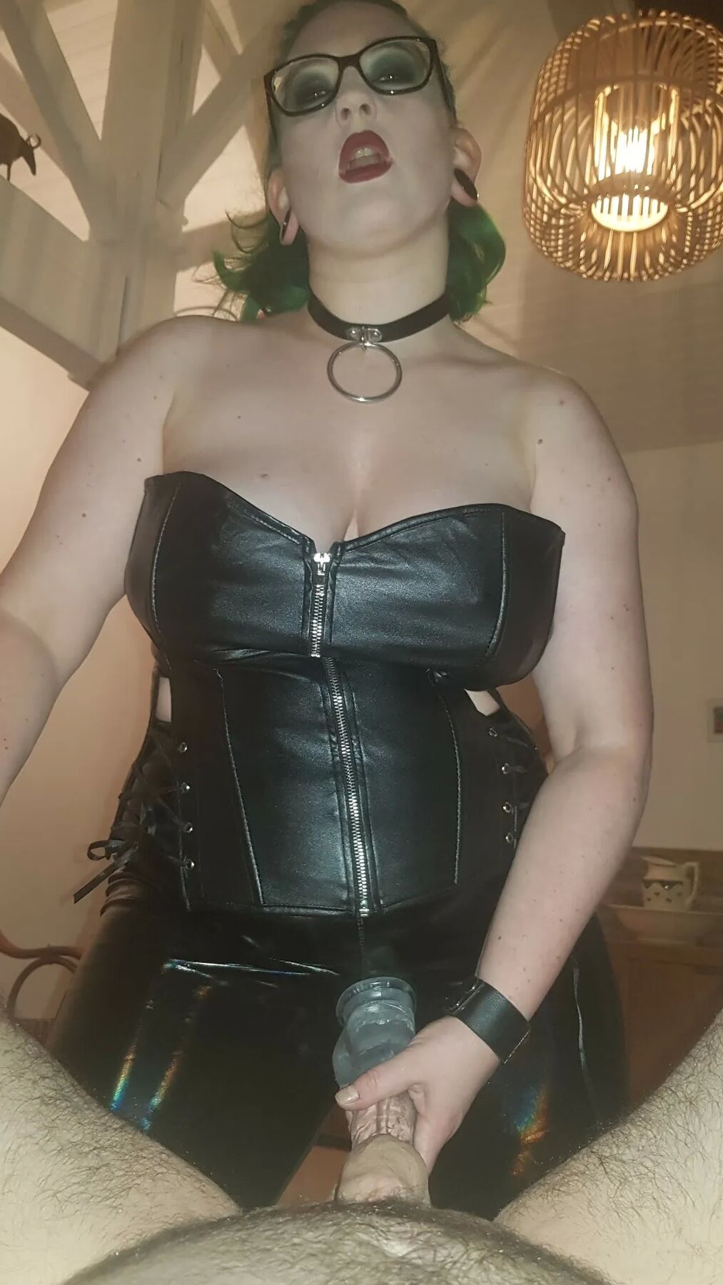 Chubby MILF Amy Leaf- Mistress