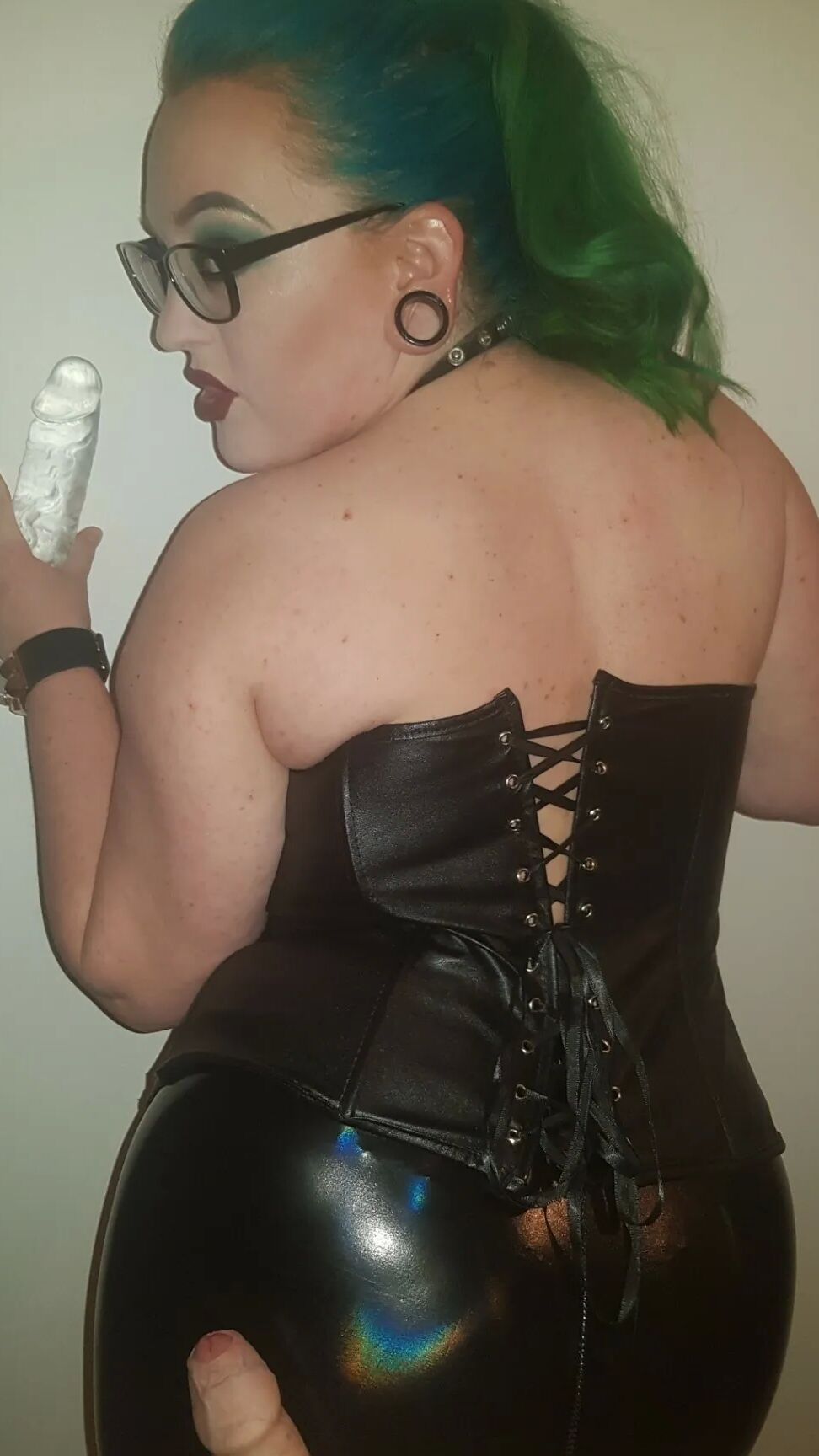 Chubby MILF Amy Leaf- Mistress