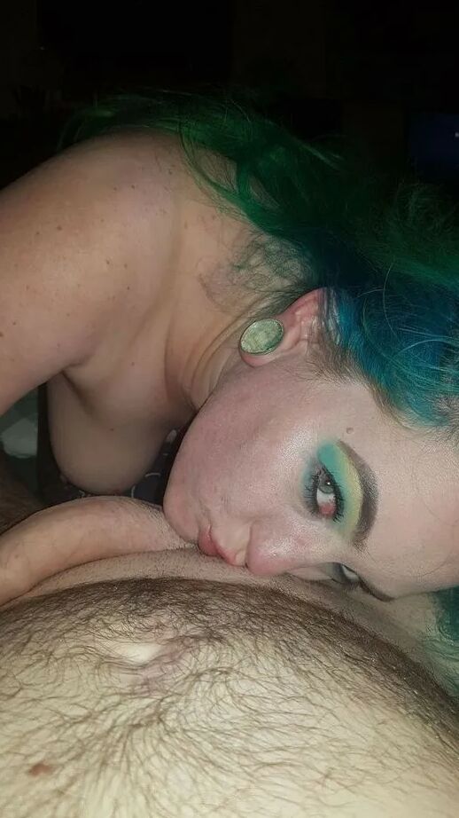 Chubby MILF Amy Leaf- A good blowjob