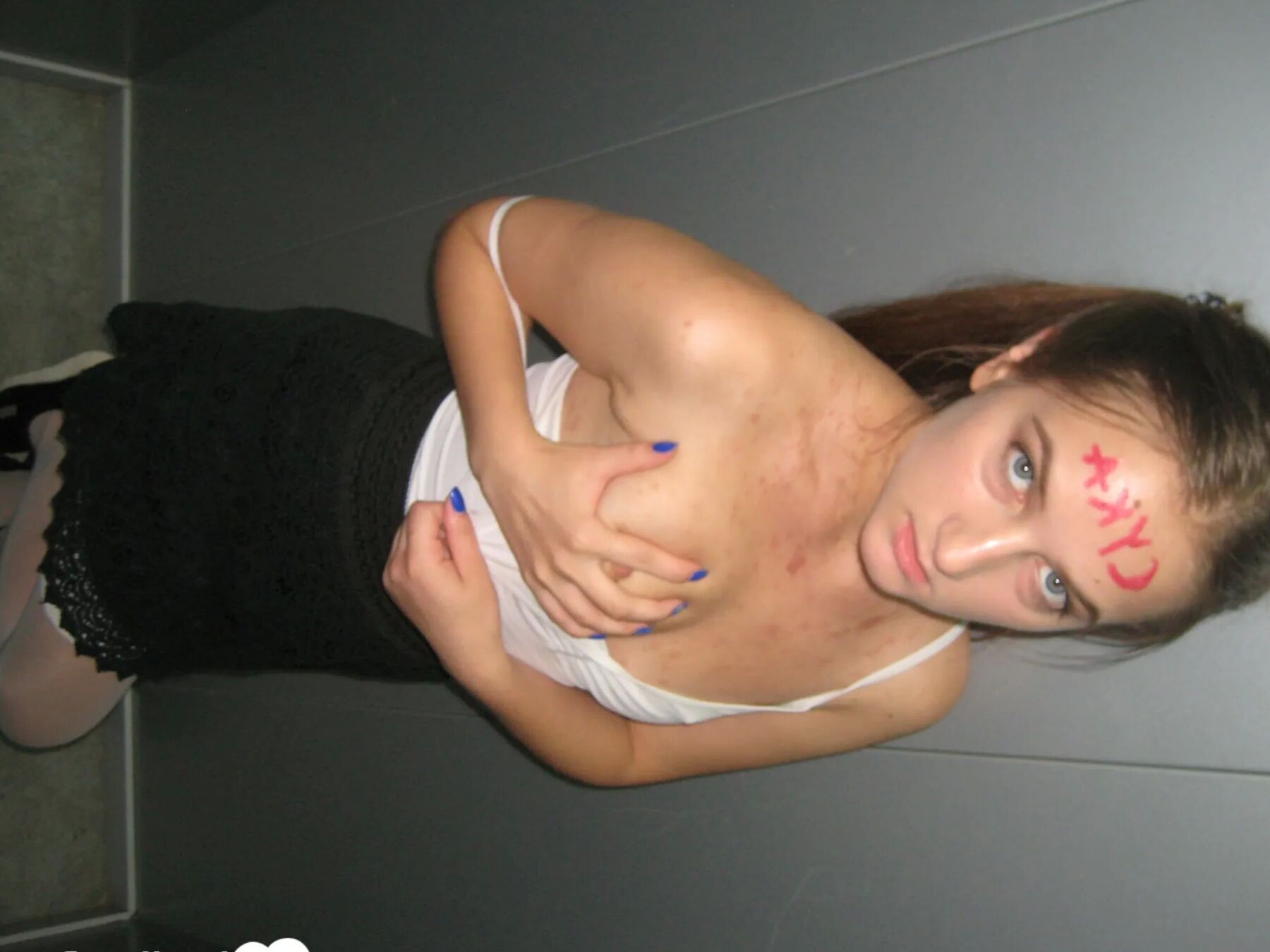 Extraordinary brunette in stockings displaying her pretty feet