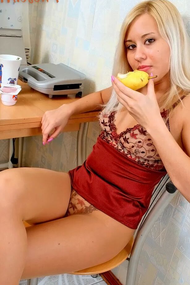 Blonde Beauty Camilla In Nude Pantyhose