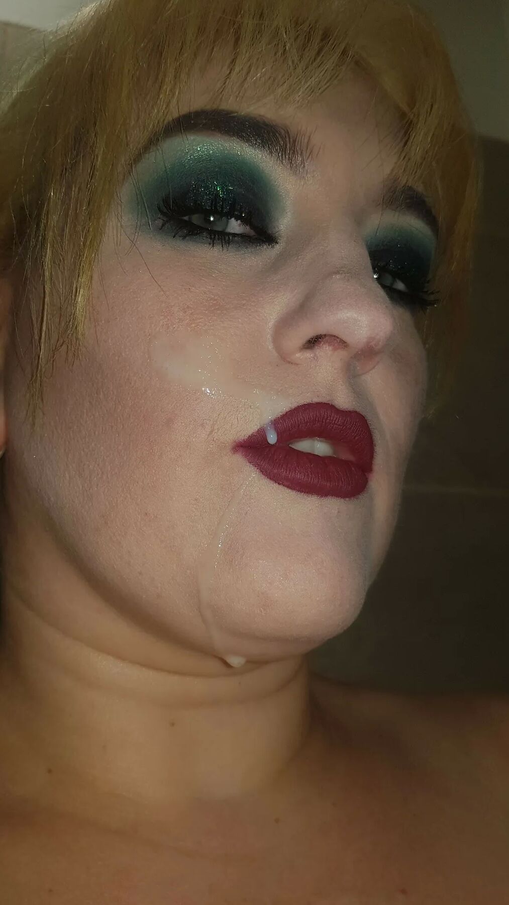 Chubby MILF Amy Leaf- Blonde cum shower