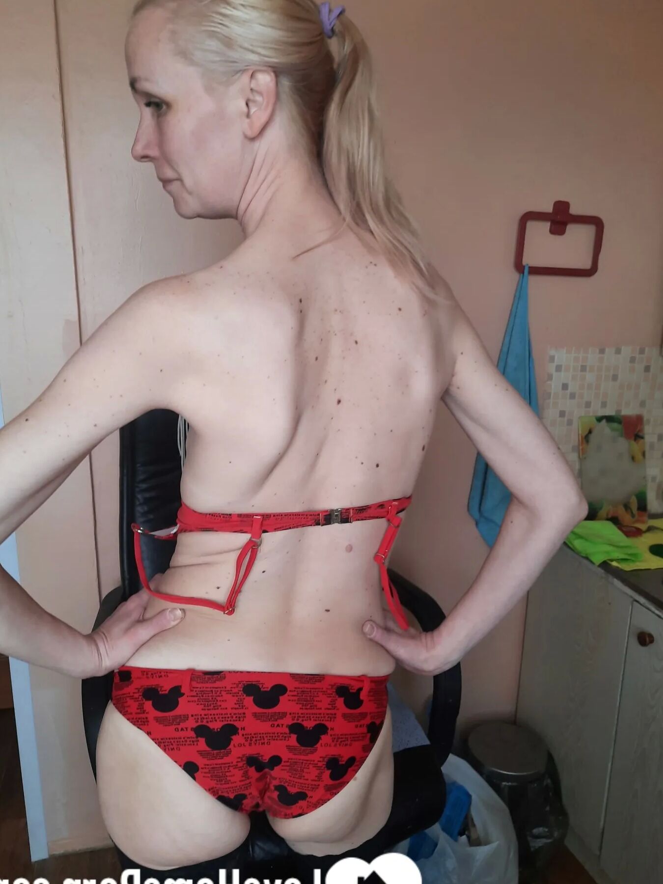 MILF in stockings fools around for a bit