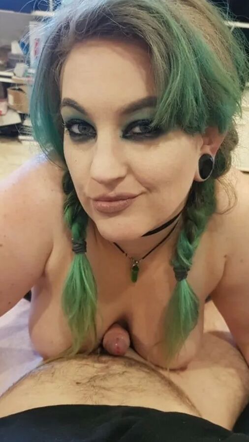 Chubby MILF Amy Leaf- Cock and dildo